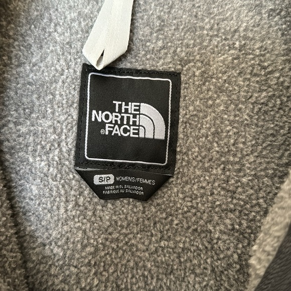 North Face Denali Jacket - Picture 2 of 4